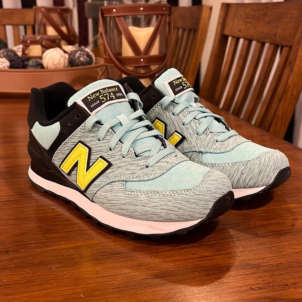 New Balance WL574WTD 574 Shoes Sneakers new green Women’s Size 7